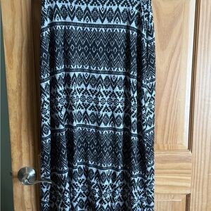 Black and White Patterned Women's Skirt